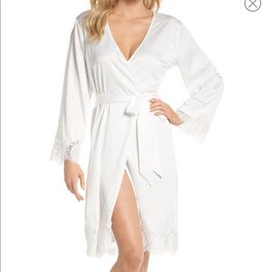 Homebodii Olivia Robe